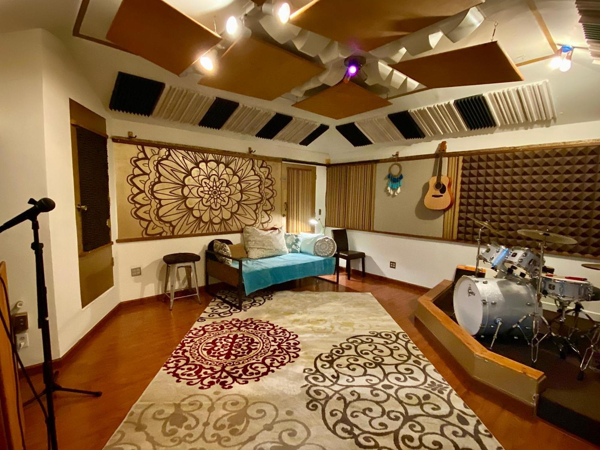 Oasis With Pool And Music Studio By Benvenu Лос Анджелис Екстериор снимка